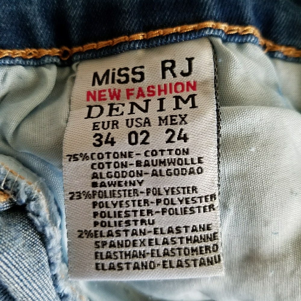 Tie up the side, stretchy jeans•NWT- only 1 left of sizes 2, 4, & 6 - Picture 5 of 16